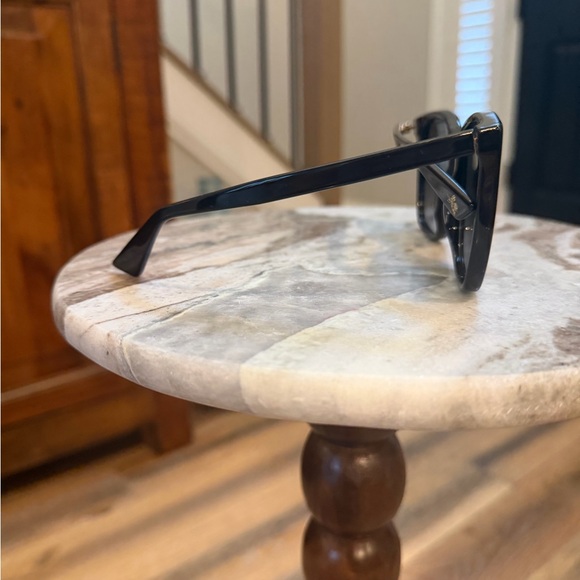 GUCCI sunglasses - Picture 4 of 6